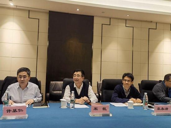 精品日产一区2区三区黄免费